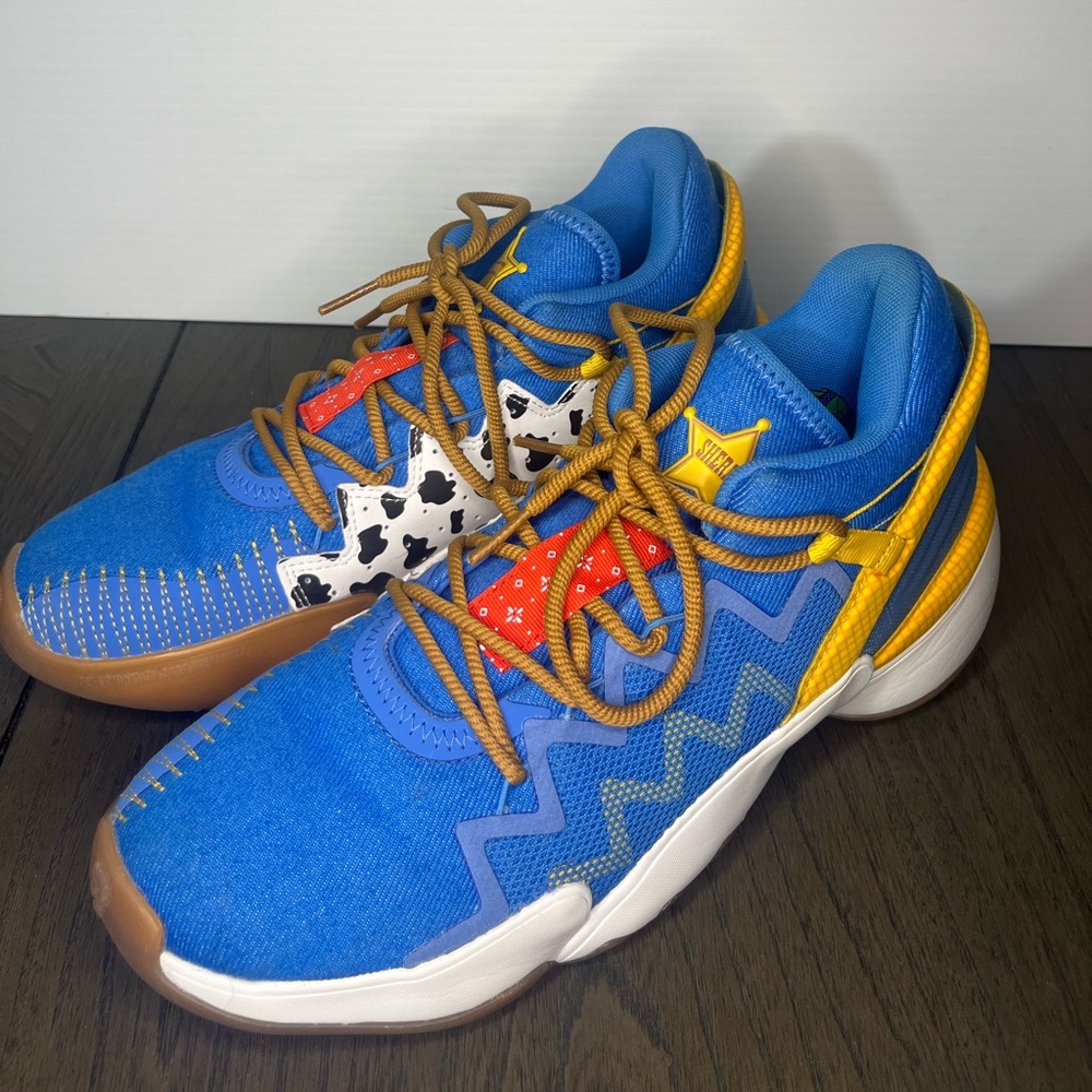 Donovan Mitchell Issue 2 Toy Story SIZE 7